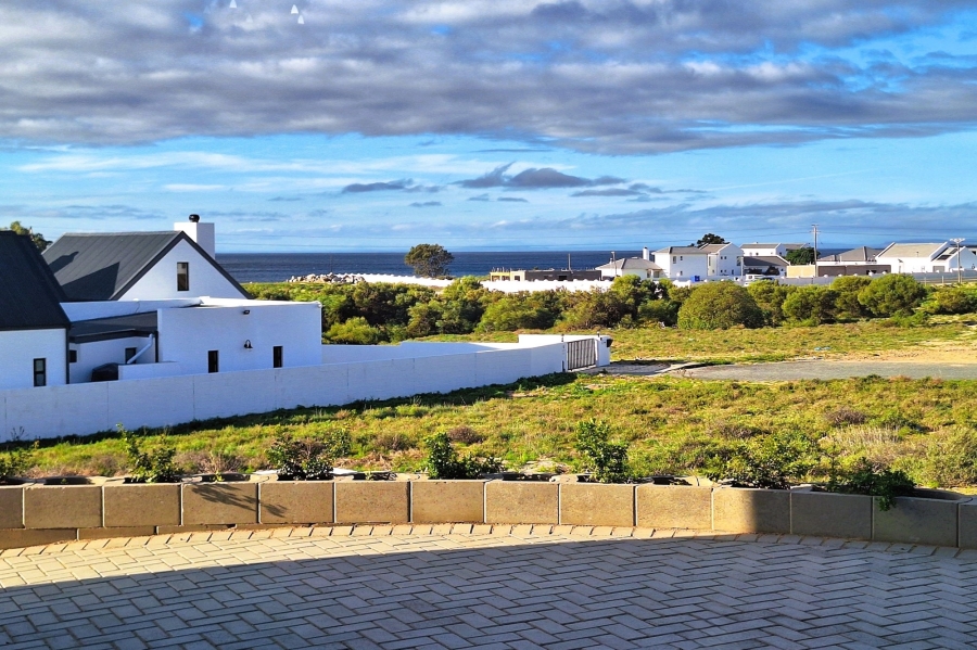 4 Bedroom Property for Sale in Da Gama Bay Western Cape